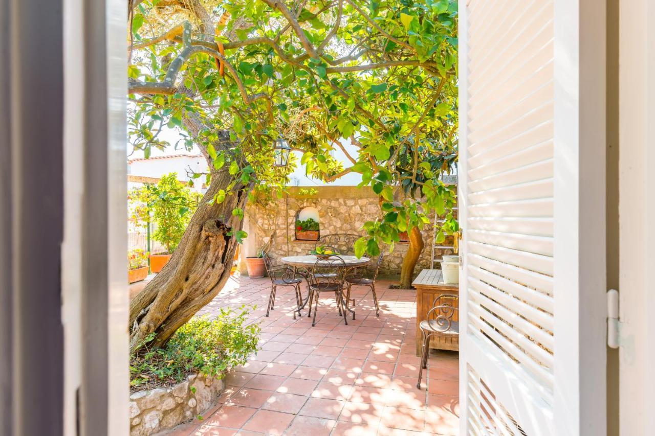 Capri Turquoise By Napoliapartments Exteriör bild