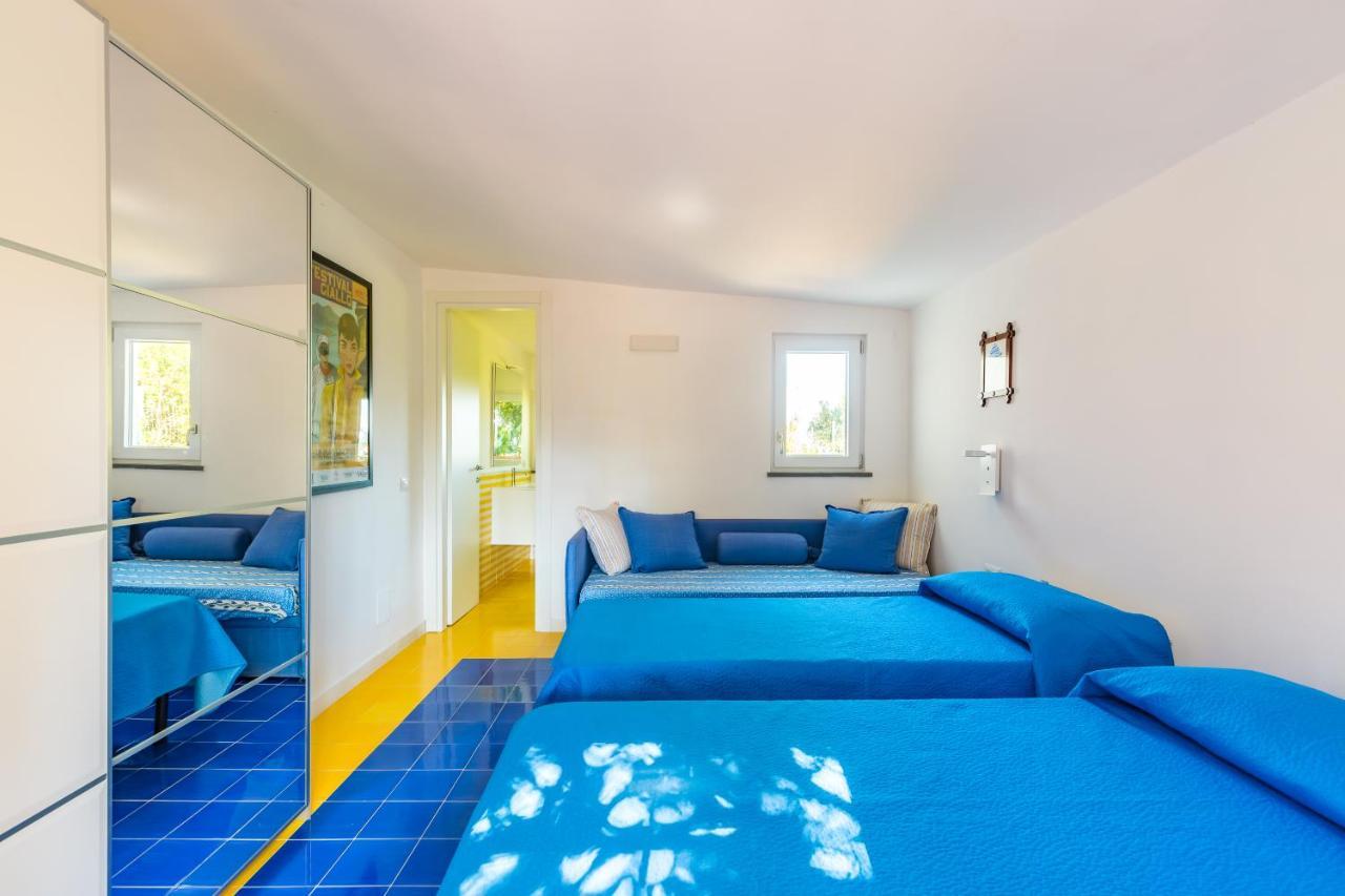 Capri Turquoise By Napoliapartments Exteriör bild