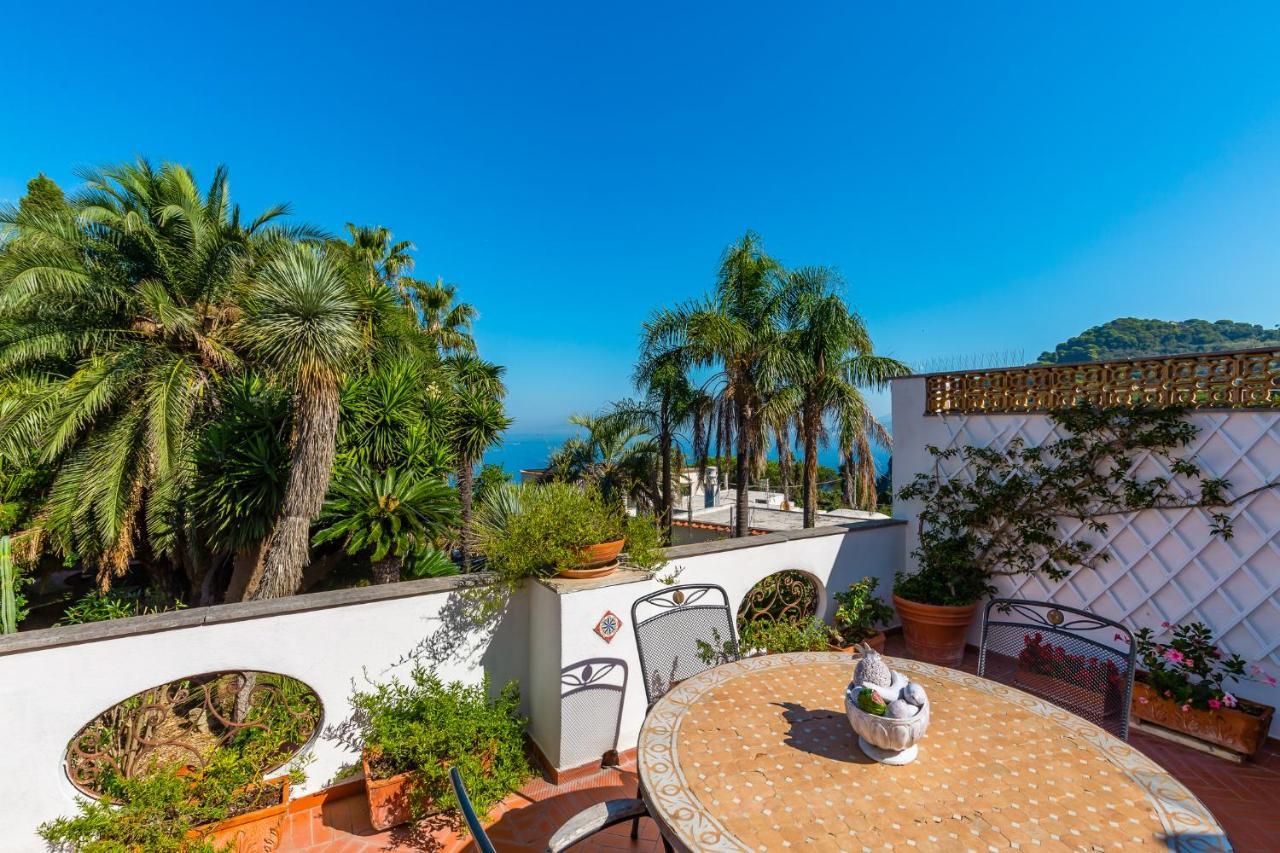 Capri Turquoise By Napoliapartments Exteriör bild